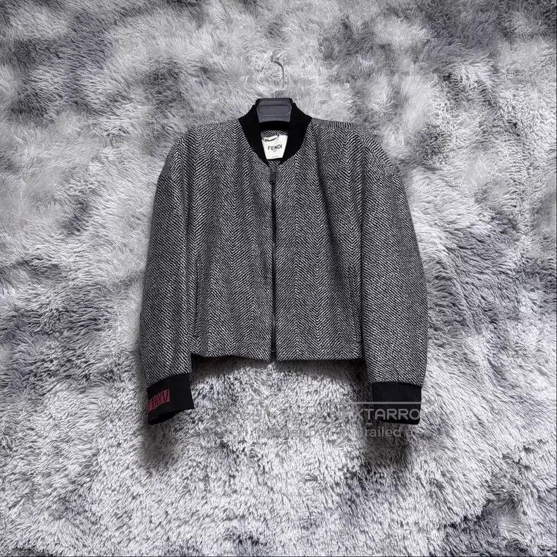 Fendi Fendi Chanel-style Zip-up Jacket Size XS / US 0-2 / IT 36-38 - 1 Thumbnail