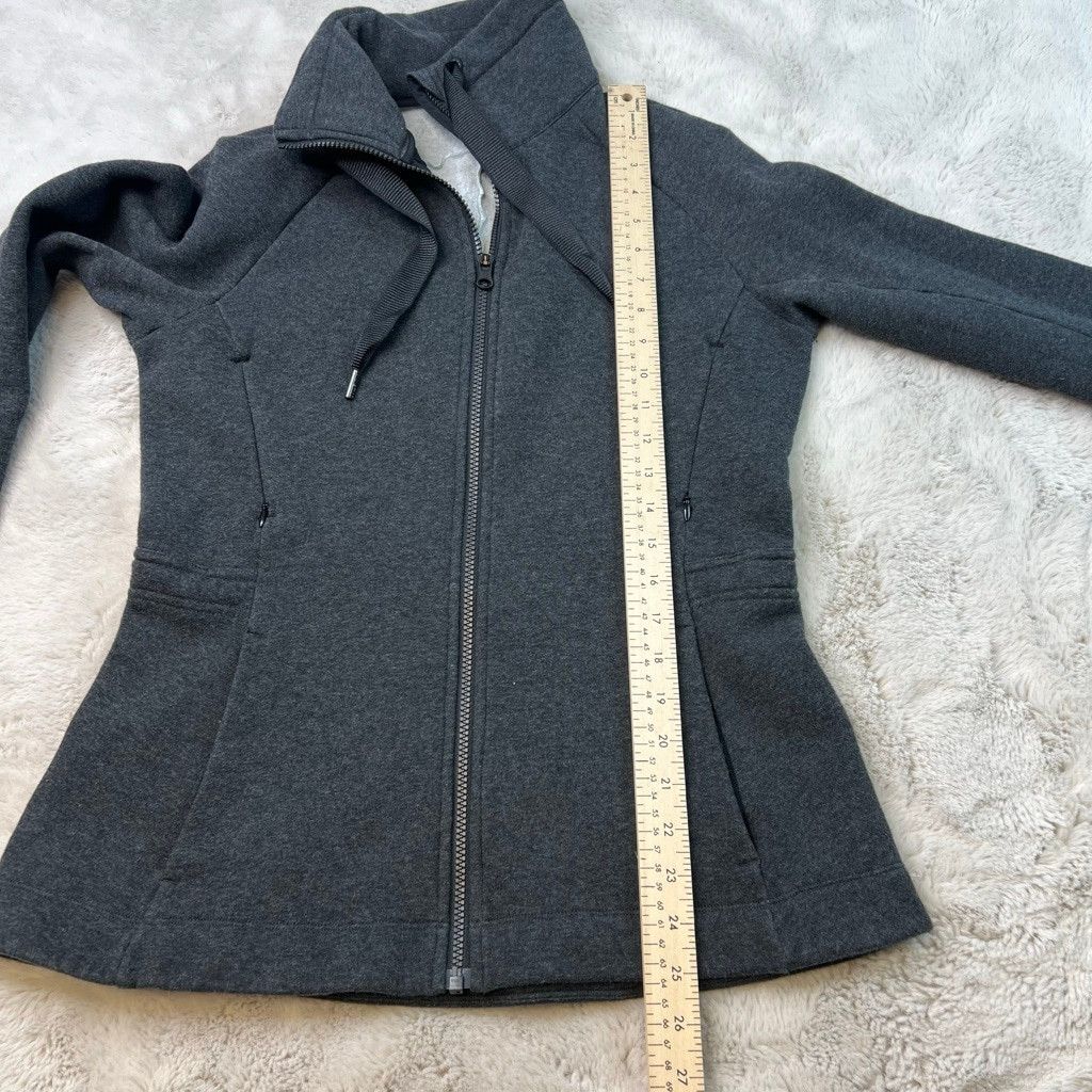 Lululemon Lululemon Gray Full Zip Jacket Sweatshirt Size 6 Fleece Size M / US 6-8 / IT 42-44 - 16 Thumbnail