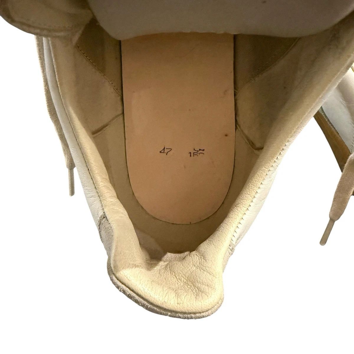 Maison Margiela Maison Margiela Replica GAT Gray White 14 47 Low Suede Size US 14 / EU 47 - 7 Thumbnail