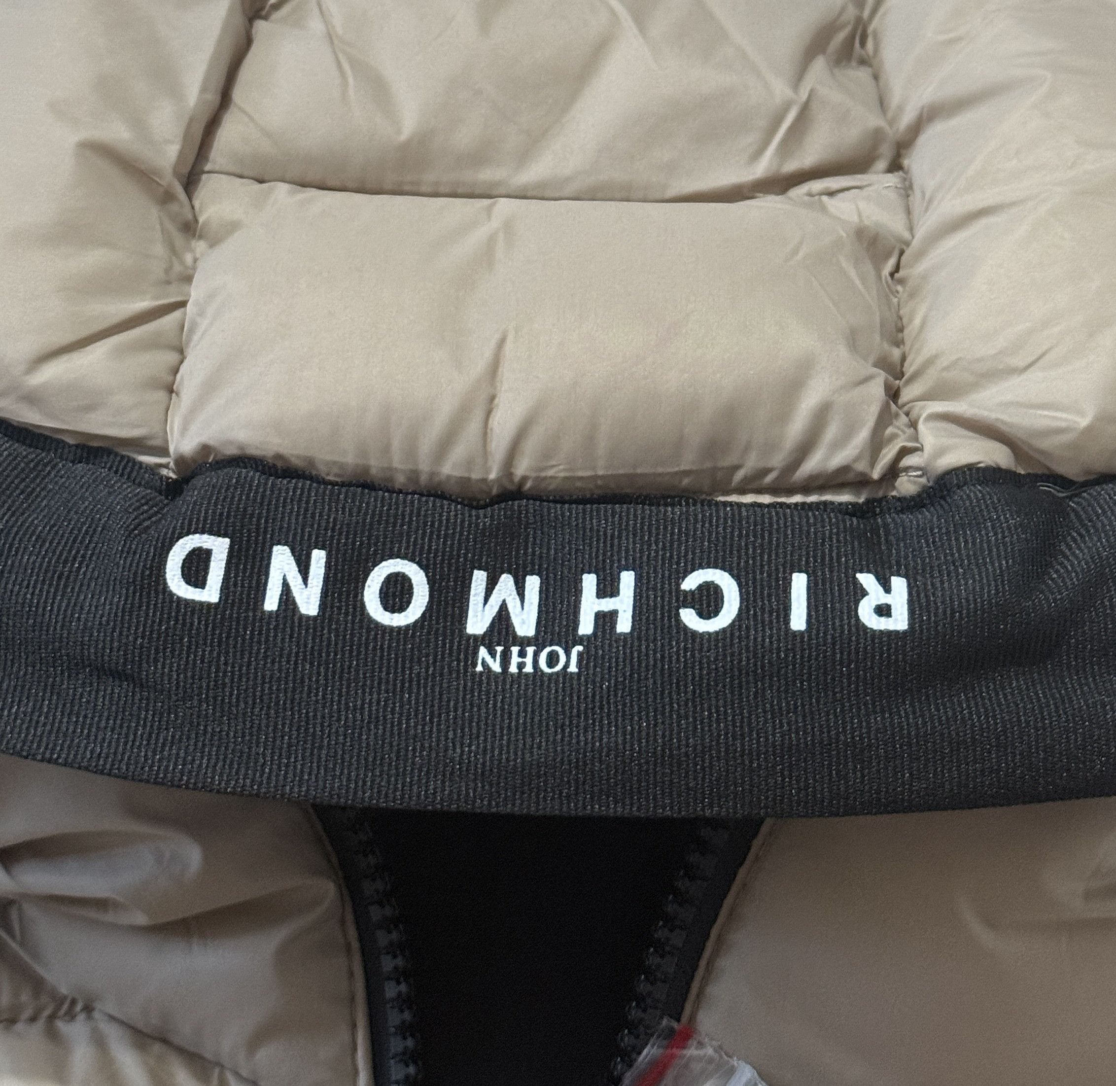 John Richmond John Richmond PADDED JACKET VEST GILET SAND SIZE 52 Size US L / EU 52-54 / 3 - 6 Thumbnail