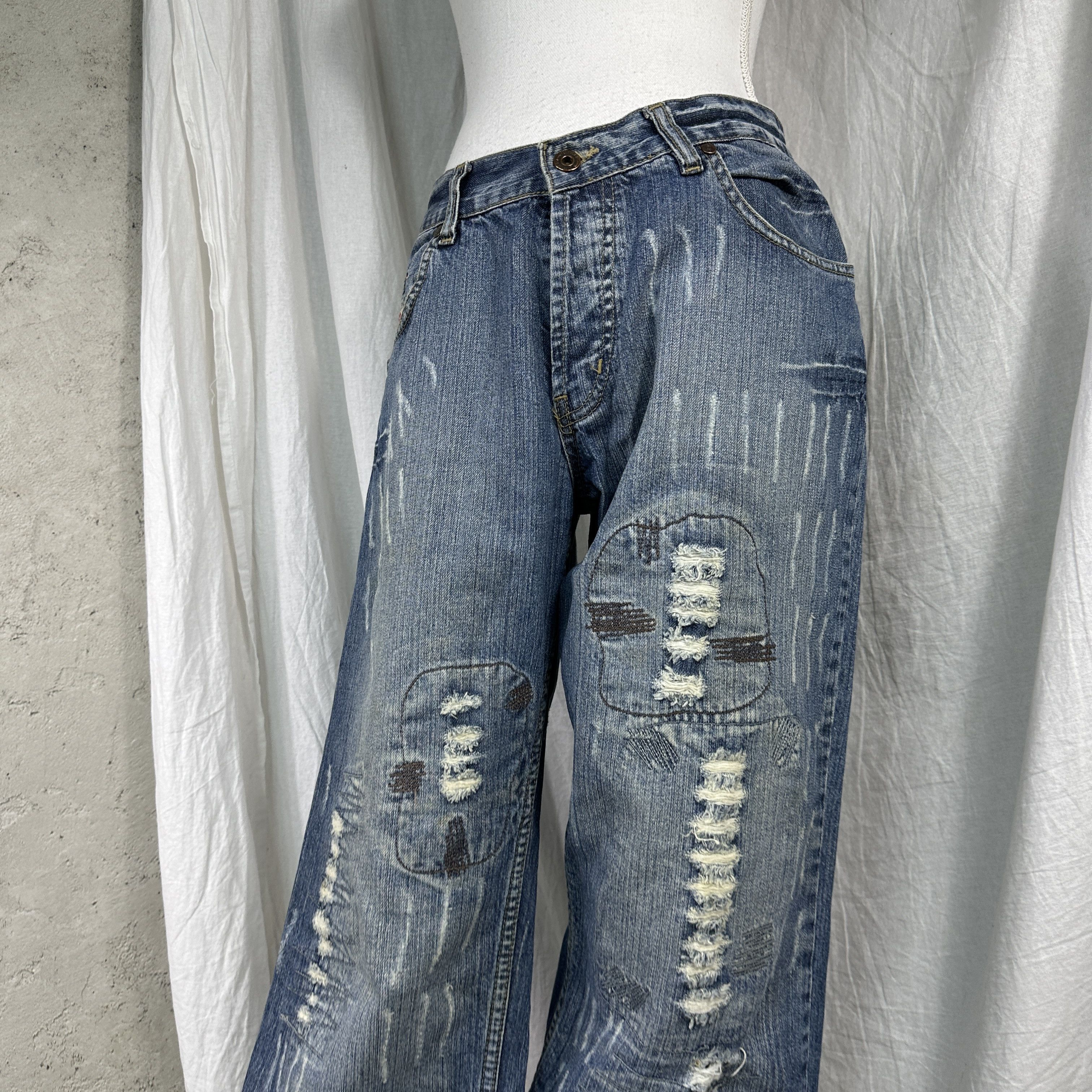 Diesel Vintage Diesel Italy Crazy Distressed Jeans Size US 31 - 8 Thumbnail