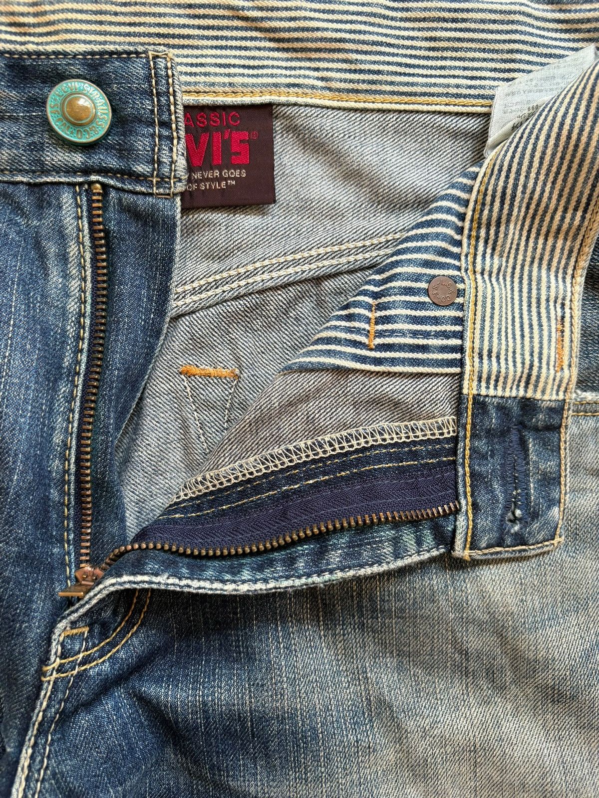 Levi's Vintage 90s Levis 503 Mud Wash Ripped Loose Baggy Jeans Size US 34 / EU 50 - 9 Thumbnail