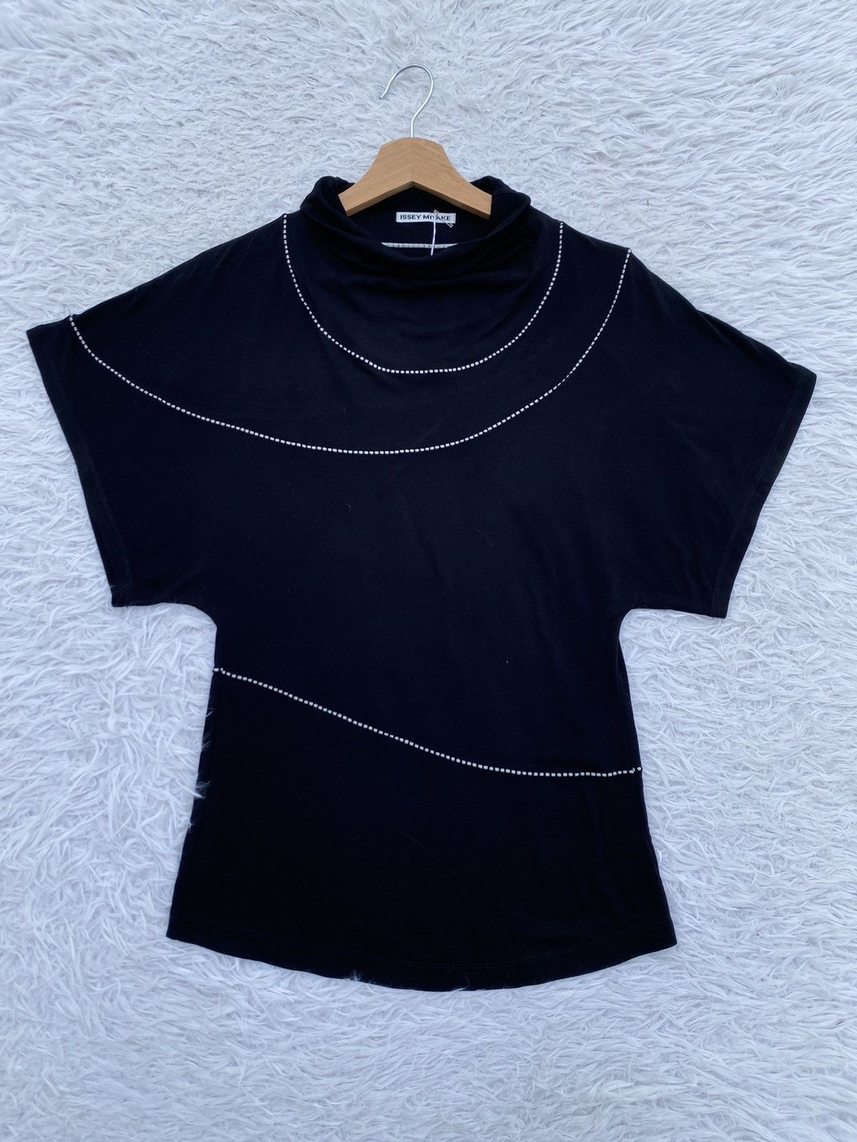 Issey Miyake Rare Issey Miyake Stylized turtleneck Decorative dotted Top Size S / US 4 / IT 40 - 1 Thumbnail