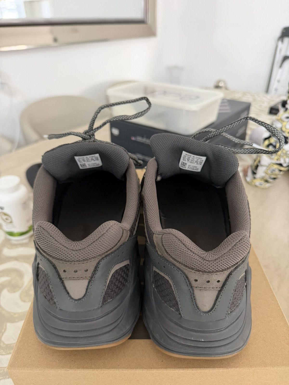Yeezy Adidas Yeezy Boost 700 V2 Geode 12.5US Size US 12.5 / EU 45-46 - 5 Thumbnail