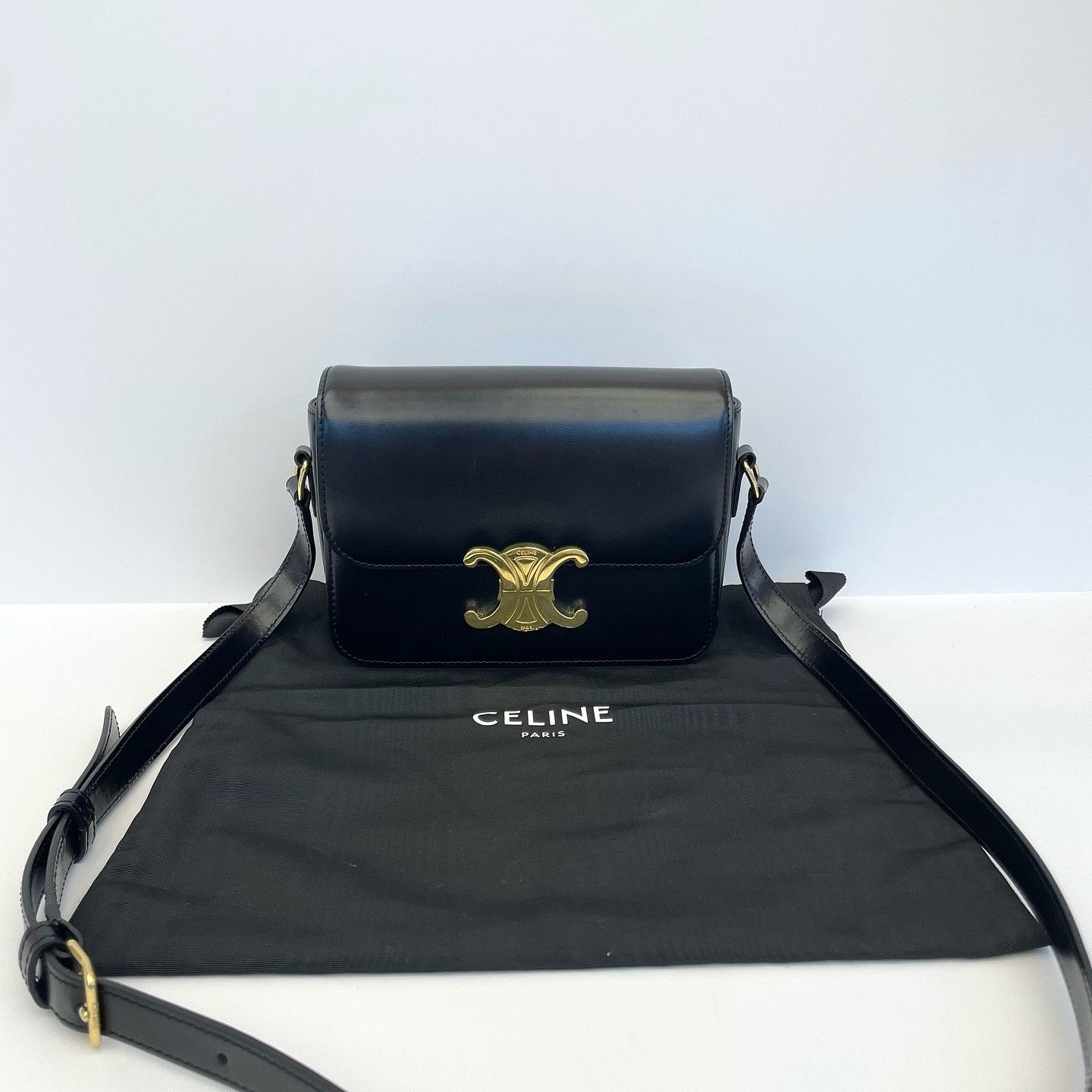 Celine CELINE Triomphe Leather Shoulder Bag Black Size ONE SIZE - 1 Thumbnail