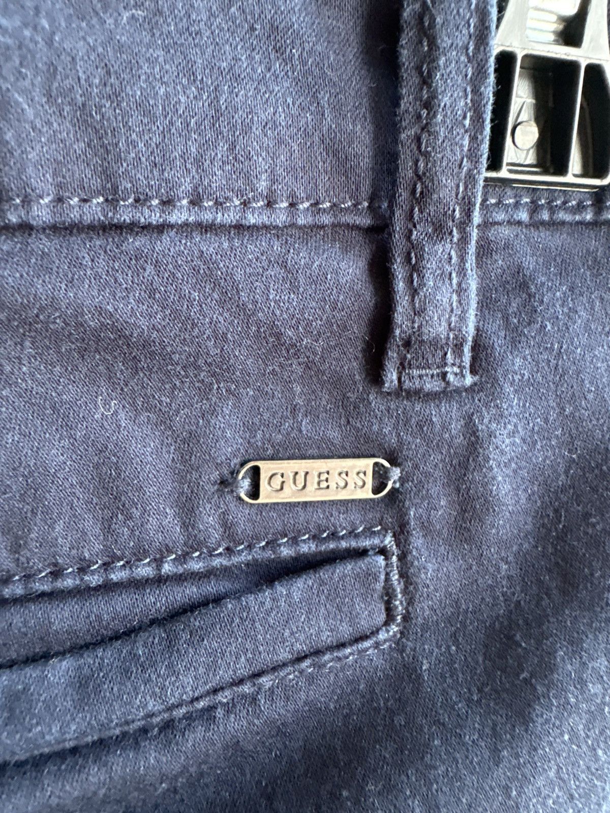 Guess Guess 33x32 Navy Skinny Chino Casual Pants Basics Size US 33 - 9 Thumbnail