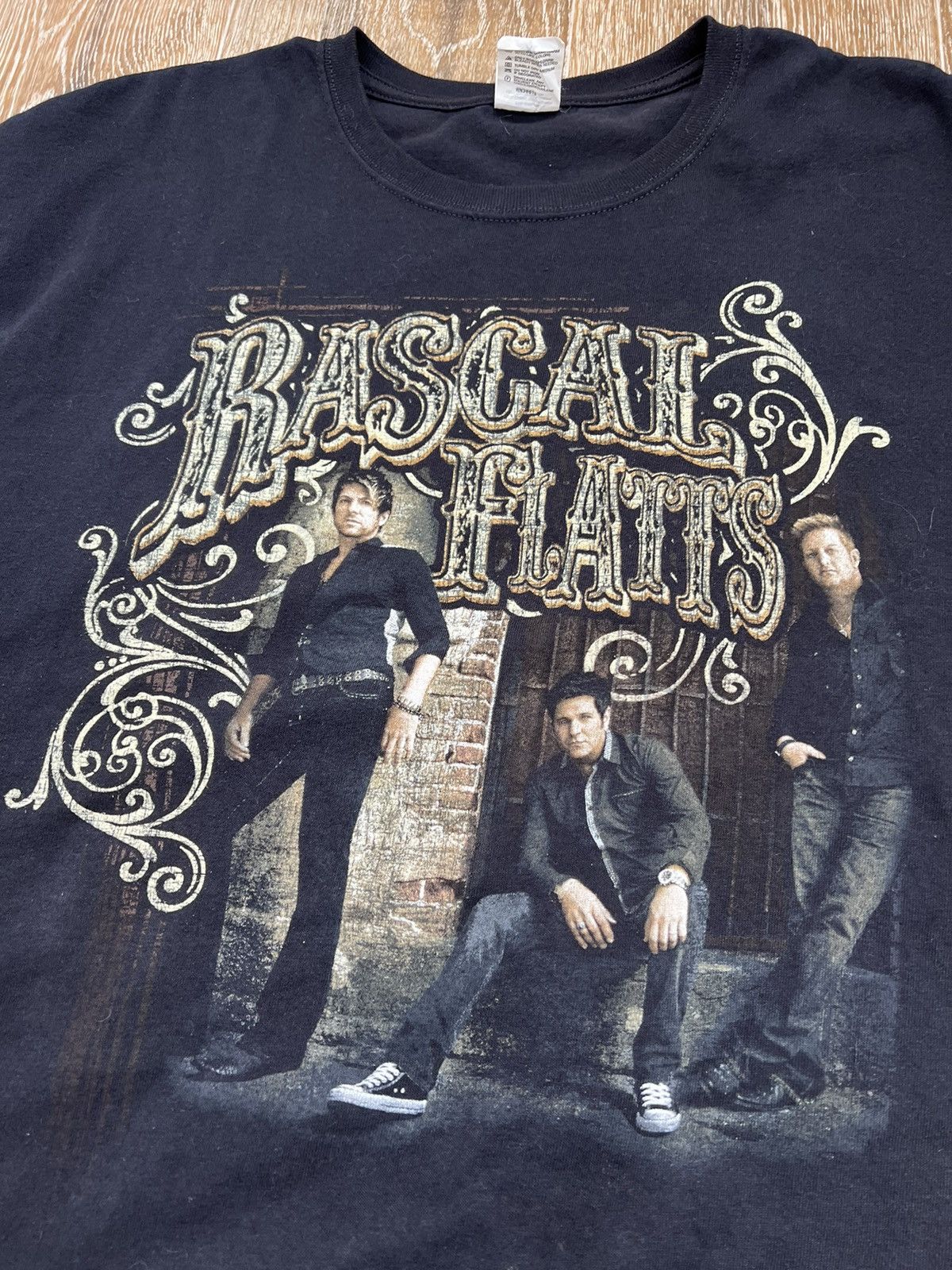 Band Tees 2012 rascal flatts thaw out tour tee Size US XL / EU 56 / 4 - 3 Thumbnail