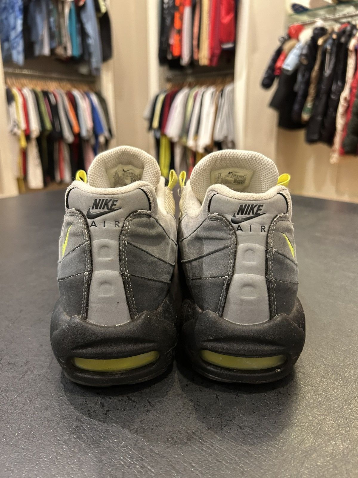 Nike Nike Air Max 95 SE Neon Size US 12 / EU 45 - 5 Thumbnail