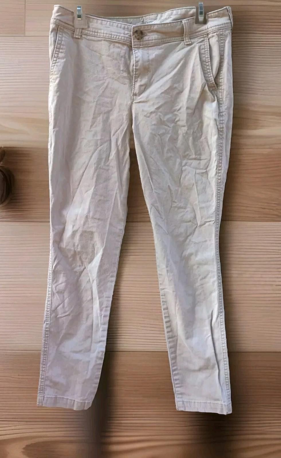 Old Navy Old Navy Skinny Khaki Pants With Pockets Size 8 Regular Flat Size 30" / US 8 / IT 44 - 1 Thumbnail