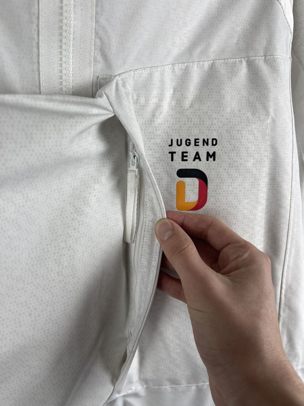 Adidas Adidas Germany Jugend Team Jacket | White Hooded Windbreaker Size US XL / EU 56 / 4 - 8 Thumbnail
