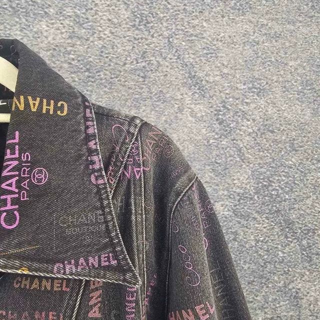 Chanel Chanel Full-print denim jacket Size M / US 6-8 / IT 42-44 - 4 Thumbnail
