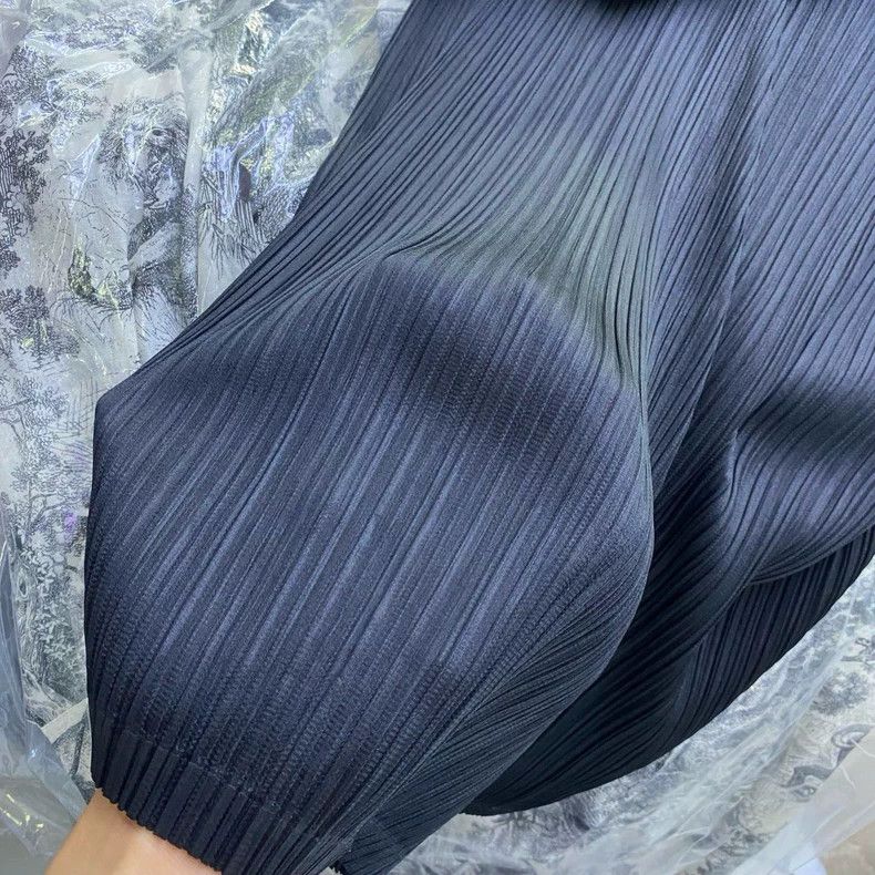 Issey Miyake Issey Miyake size:3 Black pleated wide-leg pants Size 31" - 5 Thumbnail