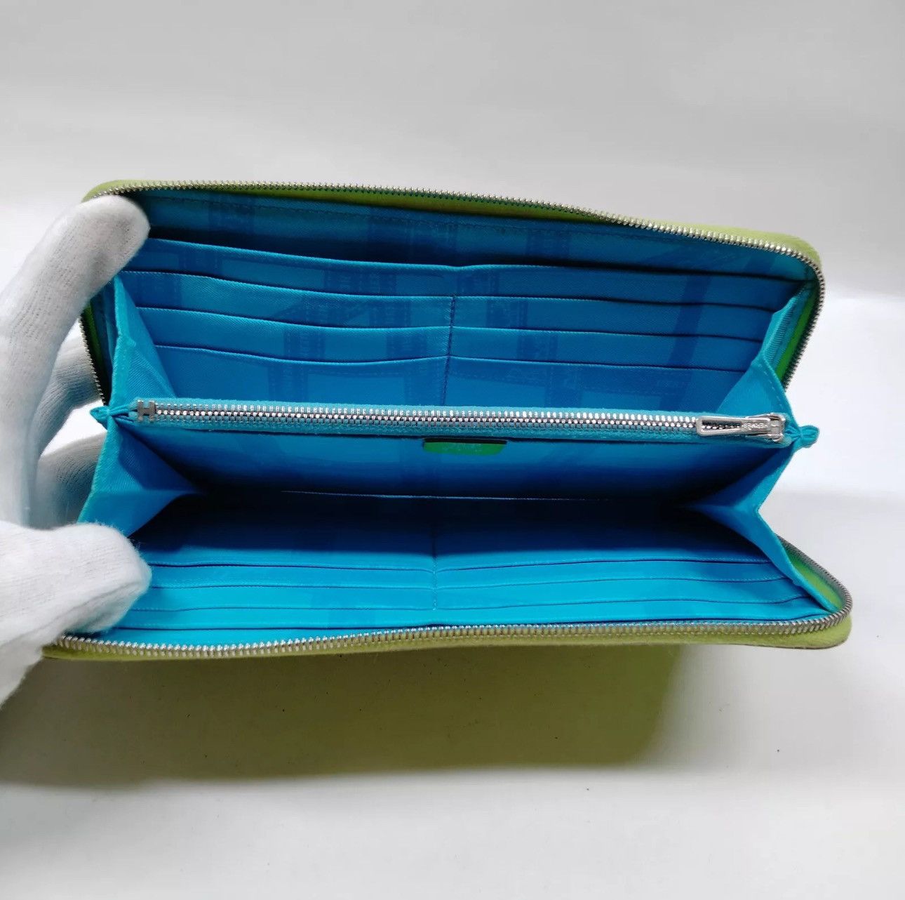 Hermes Hermes Long Wallet Lime Green Leather in excellen Size ONE SIZE - 4 Thumbnail