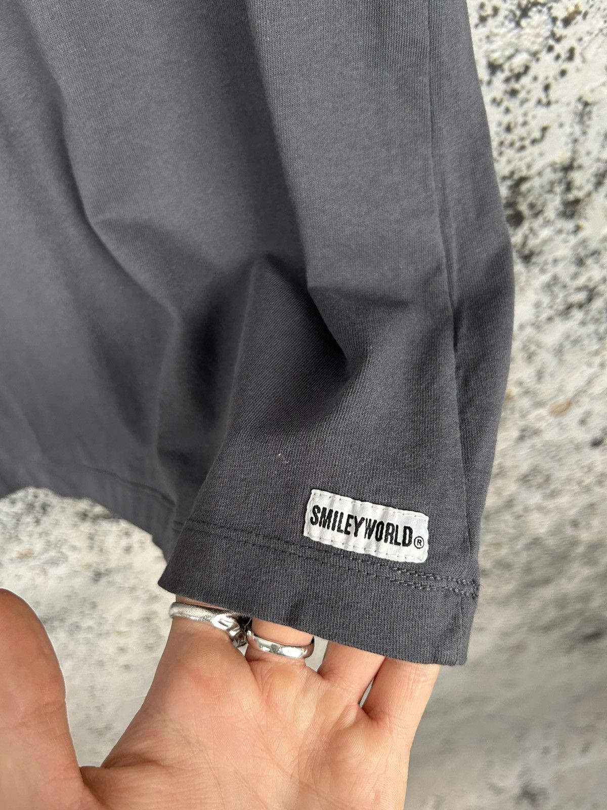 Other Smiley World Graphic Tee Streetwear Hype Size US L / EU 52-54 / 3 - 6 Thumbnail