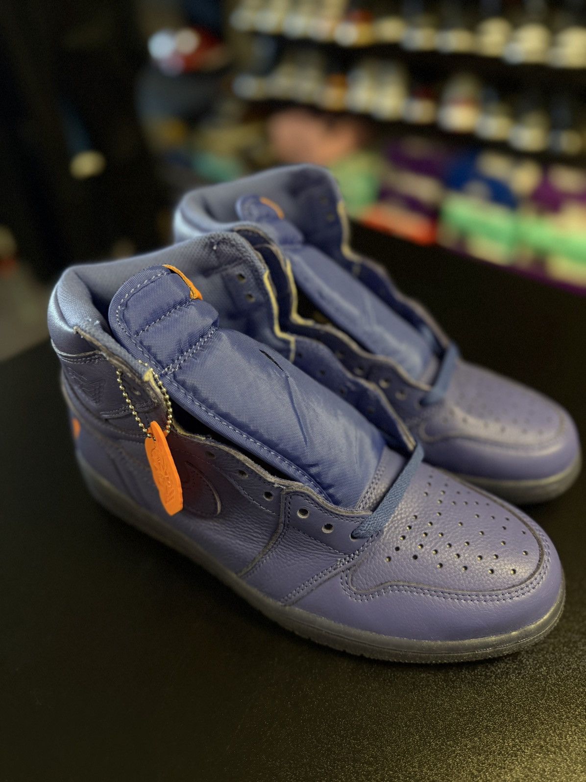 Jordan Brand × Nike Size 9.5 - Jordan 1 Retro High OG G8RD Gatorade 2017 Size US 9.5 / EU 42-43 - 4 Thumbnail