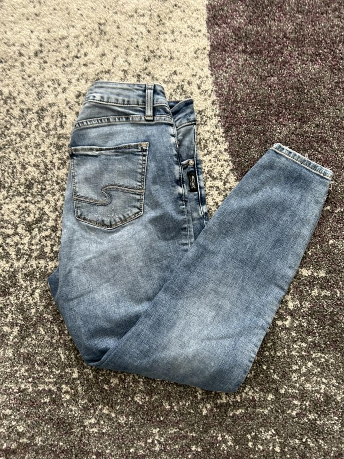 Sterling Silver Silver Jeans Co. Women's Avery Skinny Distressed Blue Jeans Size 29" - 7 Thumbnail