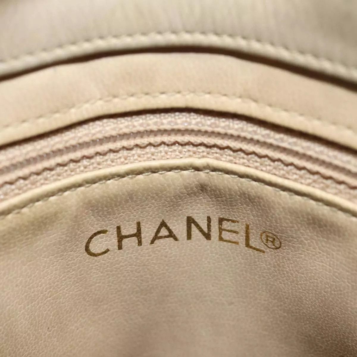 Chanel CHANEL Matelasse Chain Tote Bag Leather Beige Size ONE SIZE - 9 Thumbnail