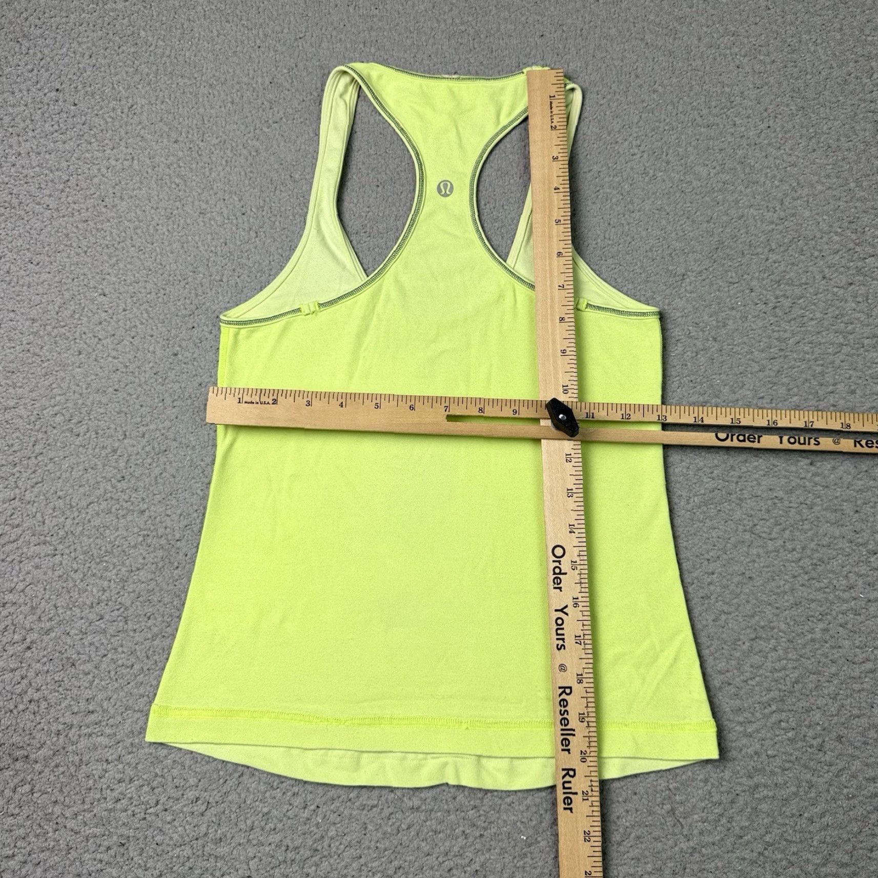 Lululemon Lululemon Top Womens XS Yellow Athletic Racerback Tank Shirt Sleeveless Yoga Casual Gym 90s y2k Green/Yellow Size XS / US 0-2 / IT 36-38 - 4 Thumbnail