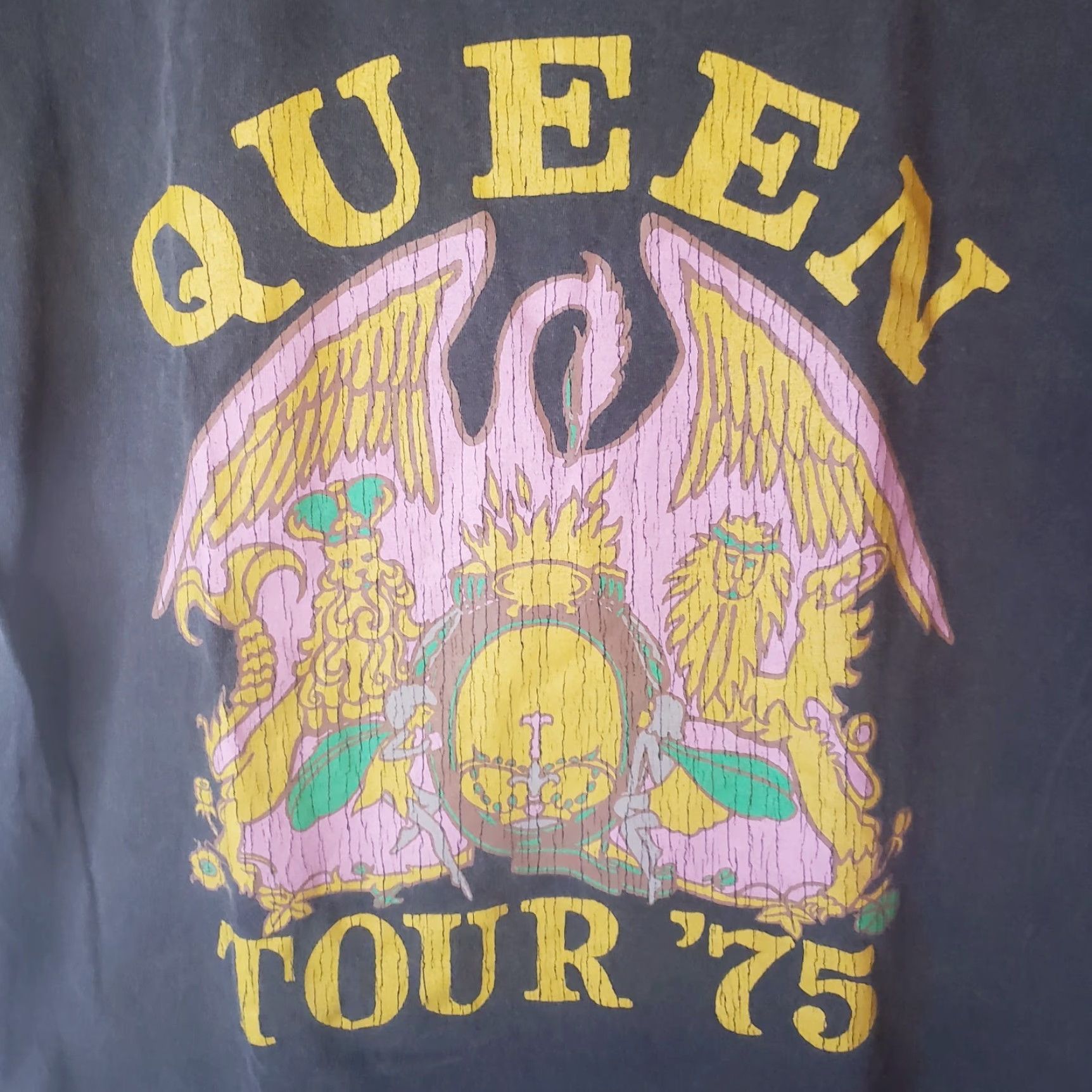 Vintage VINTAGE Queen Tour 75 Official Merch Mens T-Shirt M/L Black Cotton Jersey Short Sleeve Round Neck Logo 75 Queen Band Tour Boys/Girls Mens Size US M / EU 48-50 / 2 - 3 Thumbnail