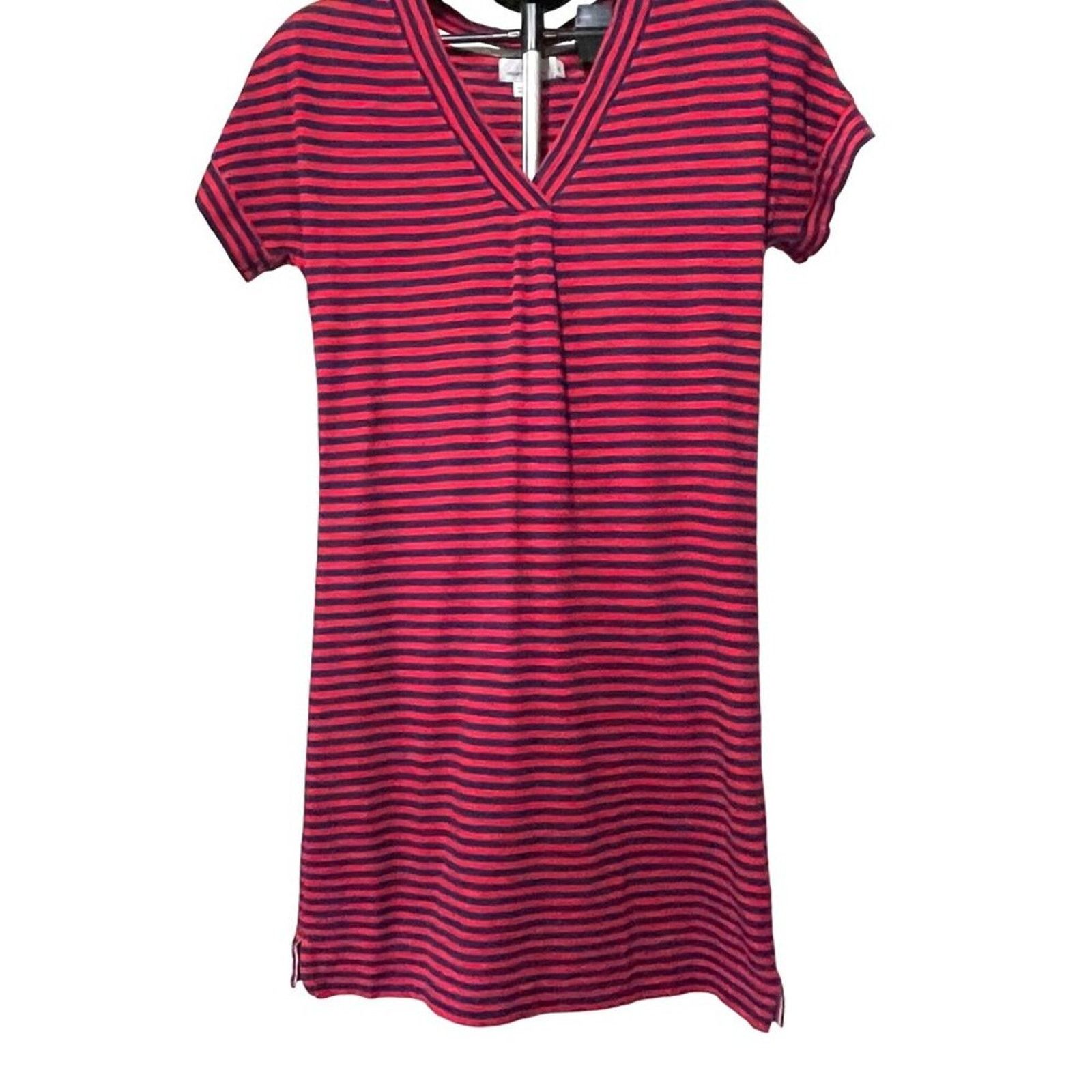 Vineyard Vines Vineyard Vines Dress Women's XS Stripe Knit V-Neck T-Shirt Size XS / US 0-2 / IT 36-38 - 1 Thumbnail