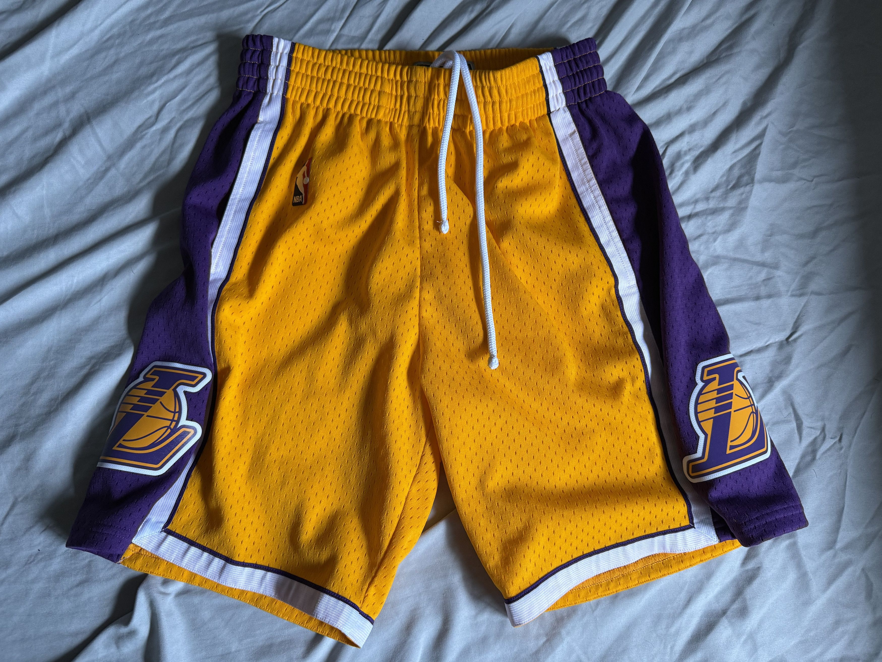 Mitchell & Ness × NBA Mitchell & Ness Los Angeles Lakers 2009-10 Swingman Shorts S Size US 30 / EU 46 - 1 Thumbnail