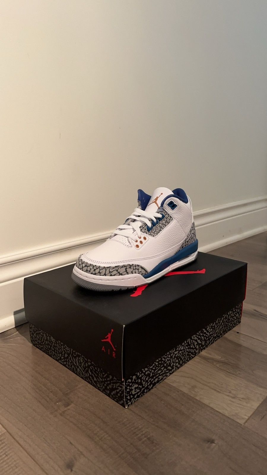 image of Air Jordan 3 Retro “Wizard” (Gs) Shoes in White, Men's (Size 7)