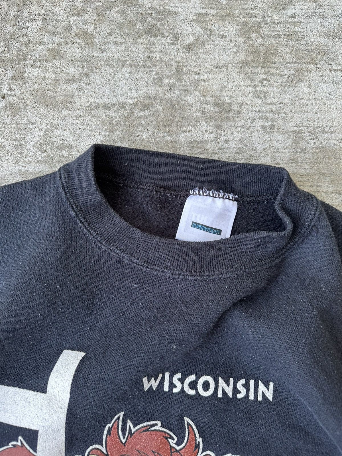 Vintage 90s Taz Wisconsin Graphic Sweatshirt Size US XL / EU 56 / 4 - 6 Thumbnail