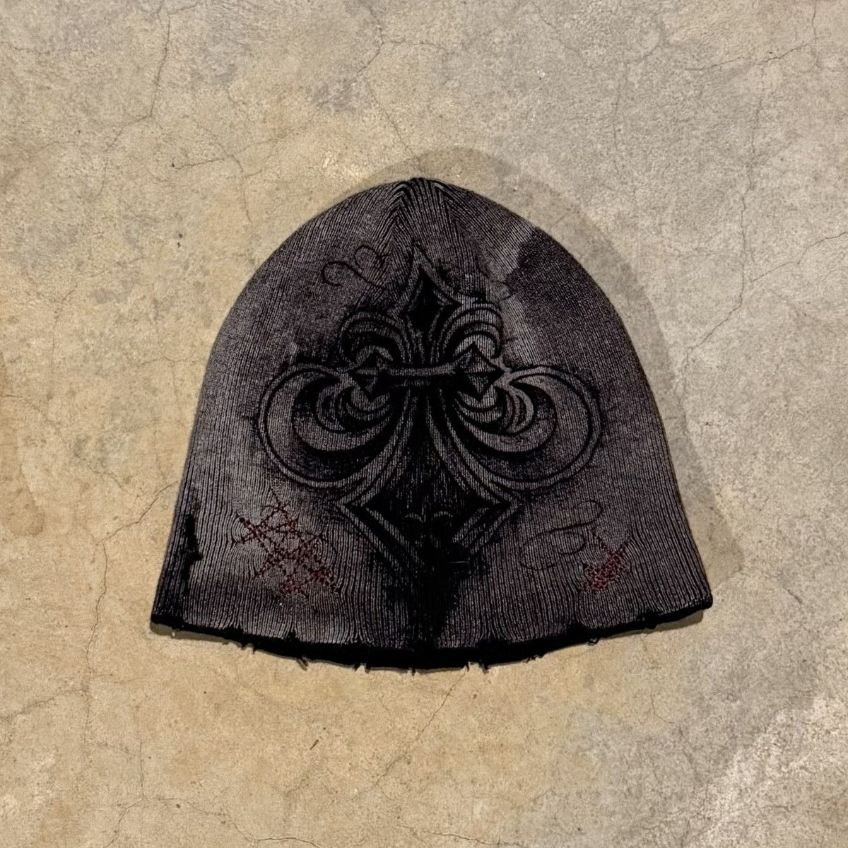 2000s Affliction Fleur De Lis Distressed Skully Beanie Y2K