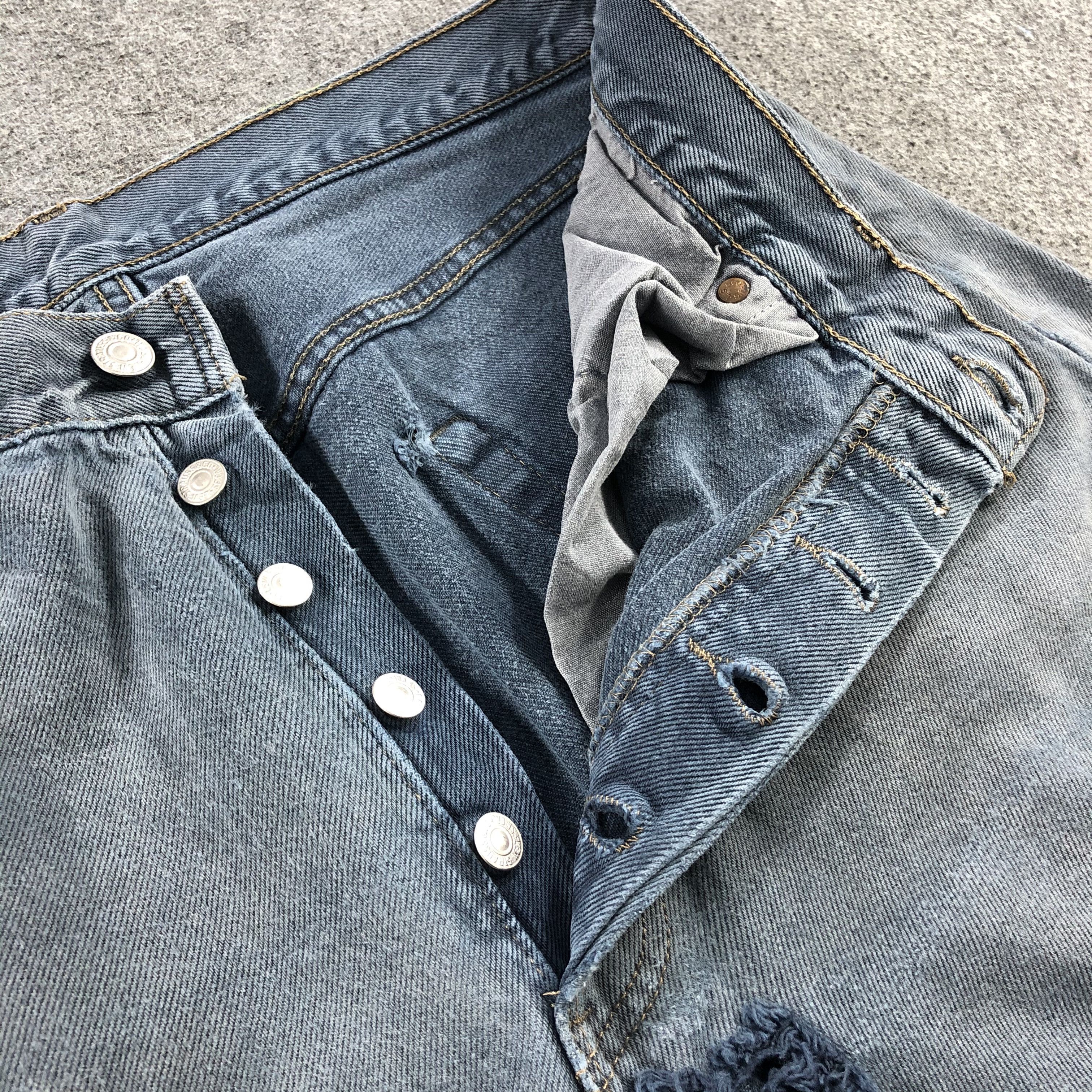 Levi's 90s Vintage Ripped Levis 501 Earth Tone Jeans-J1572 Size US 33 - 11 Thumbnail