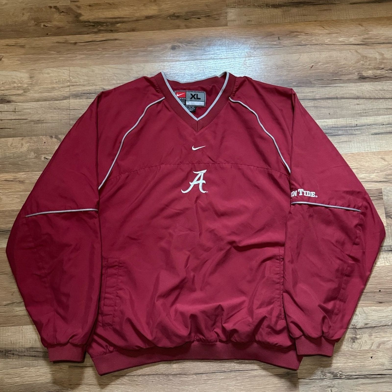 Nike 90s Nike Alabama Crimson Tide Center Swoosh Windbreaker Size US XL / EU 56 / 4 - 1 Thumbnail