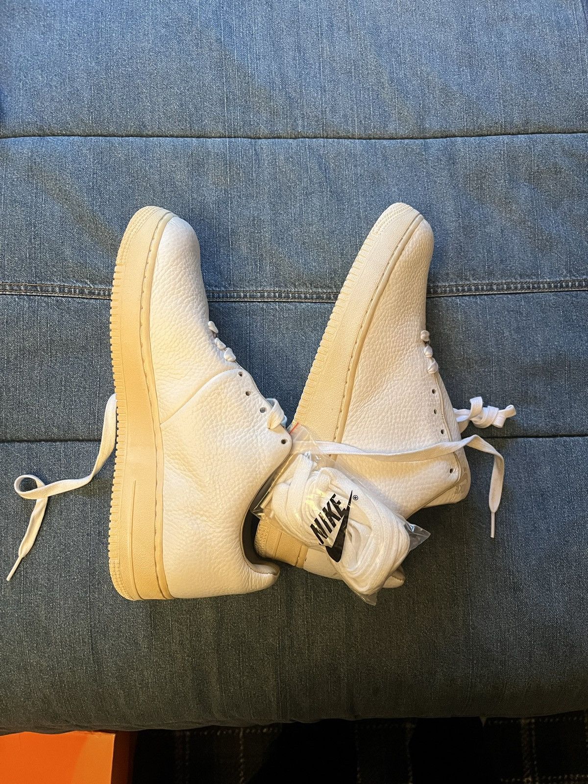 Nike × Supreme Nike air force one supreme Size US 11 / EU 44 - 1 Thumbnail