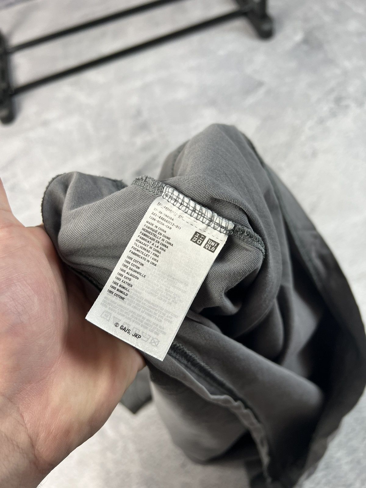 Anime Uniqlo x Gojo Satoru T-shirt Size US M / EU 48-50 / 2 - 8 Thumbnail