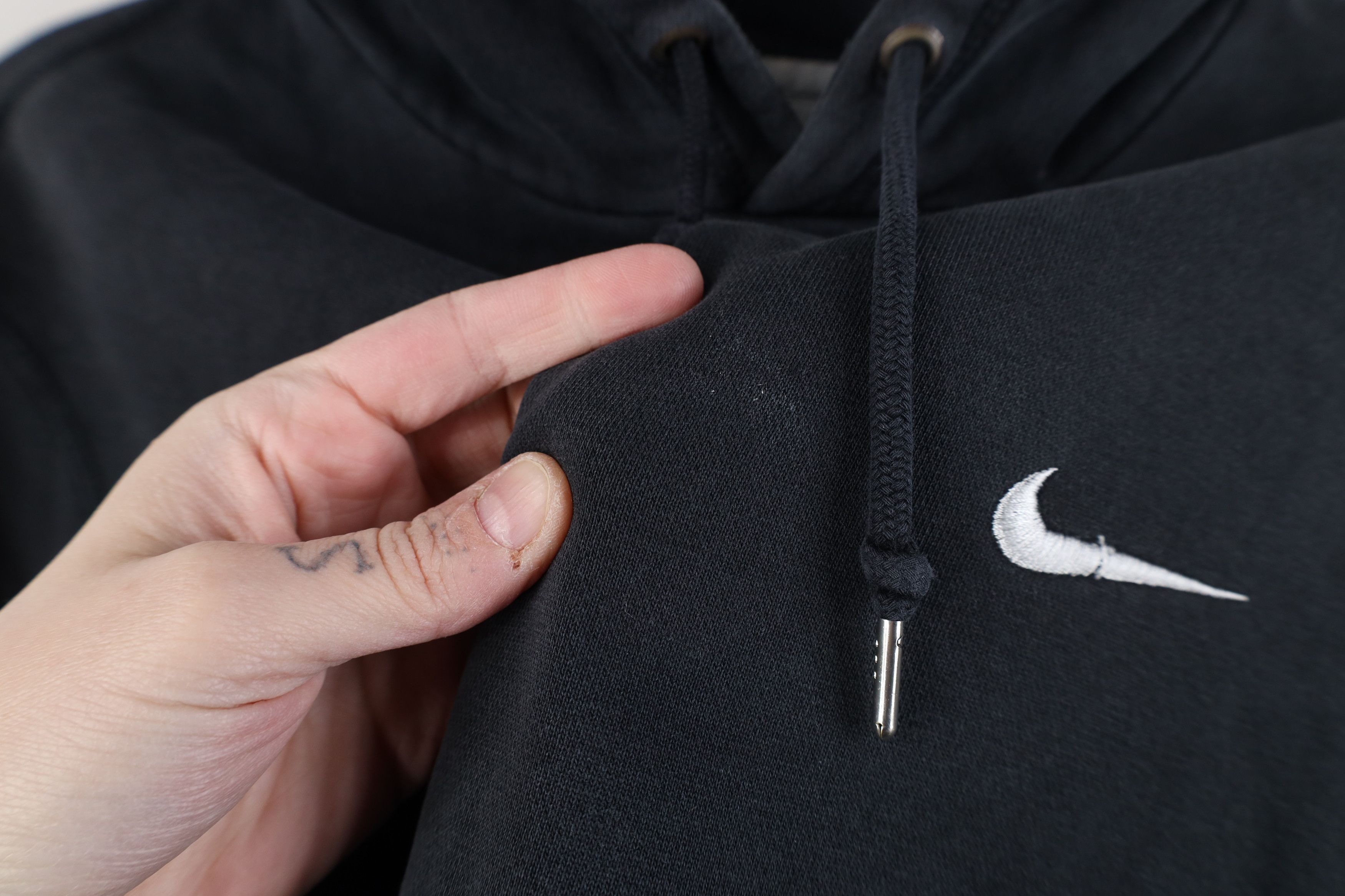 Nike Vintage Y2K Nike Scott Mini Swoosh Hoodie Sweatshirt Black Size US M / EU 48-50 / 2 - 5 Thumbnail