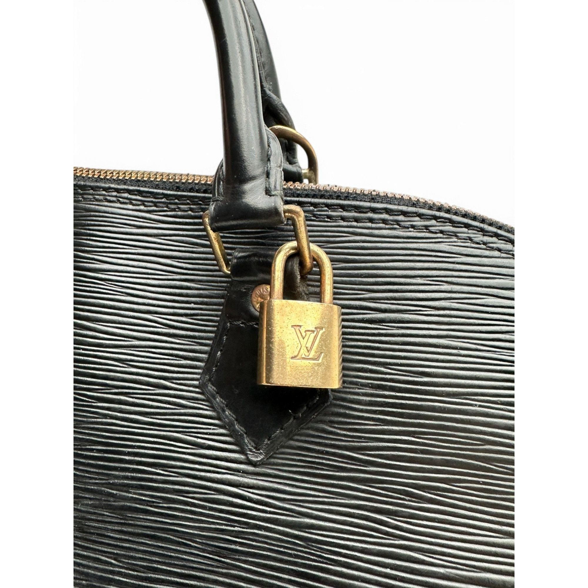 Louis Vuitton Louis Vuitton Alma Epi Black Leather Handbag Size ONE SIZE - 7 Thumbnail