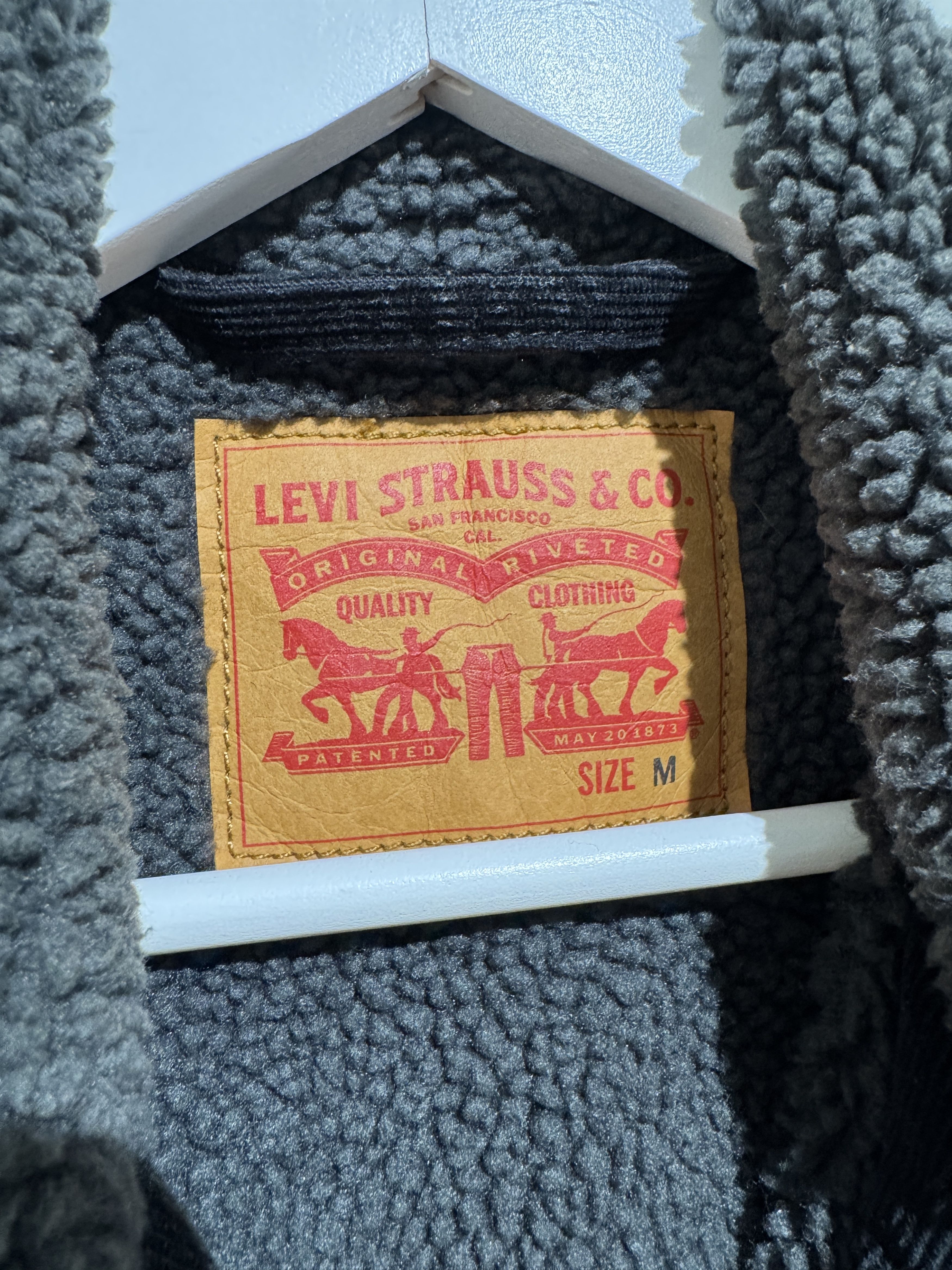Levi's Levi’s Sherpa Trucker Jacket – Black Corduroy Size US M / EU 48-50 / 2 - 3 Thumbnail