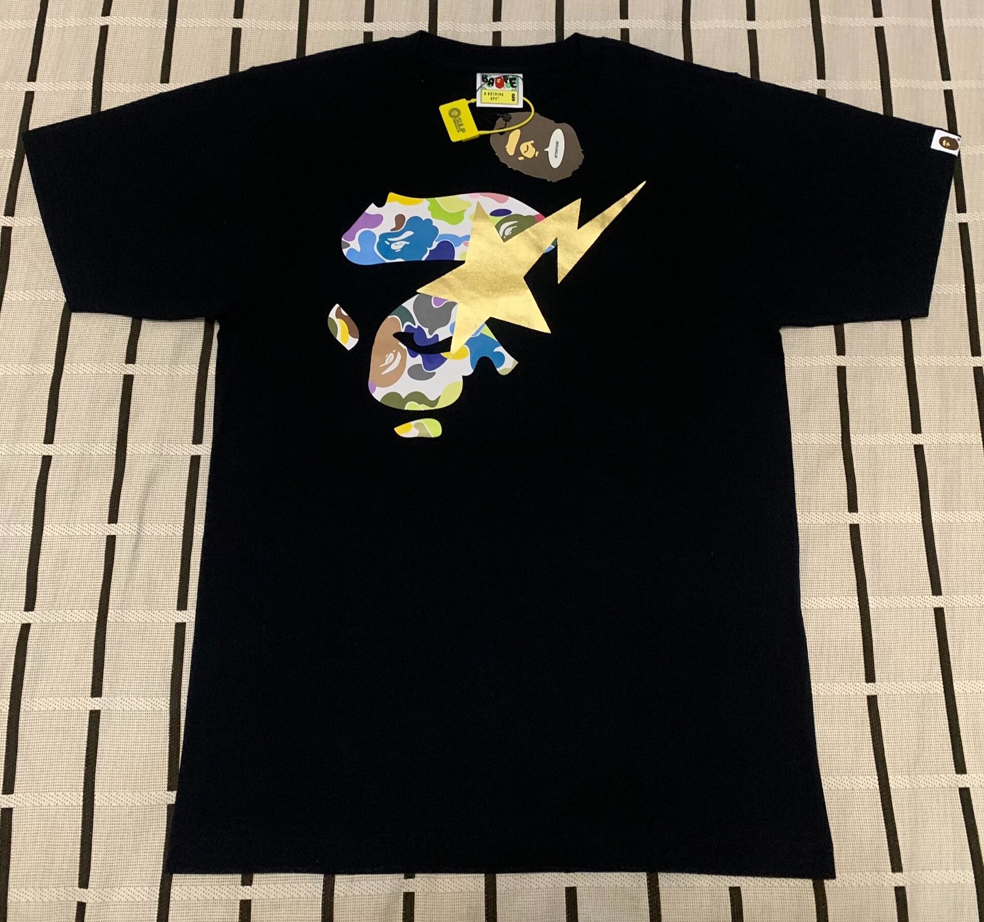Bape Bape Camo Rainbow Multi T-Shirt S Men Size US S / EU 44-46 / 1 - 1 Thumbnail
