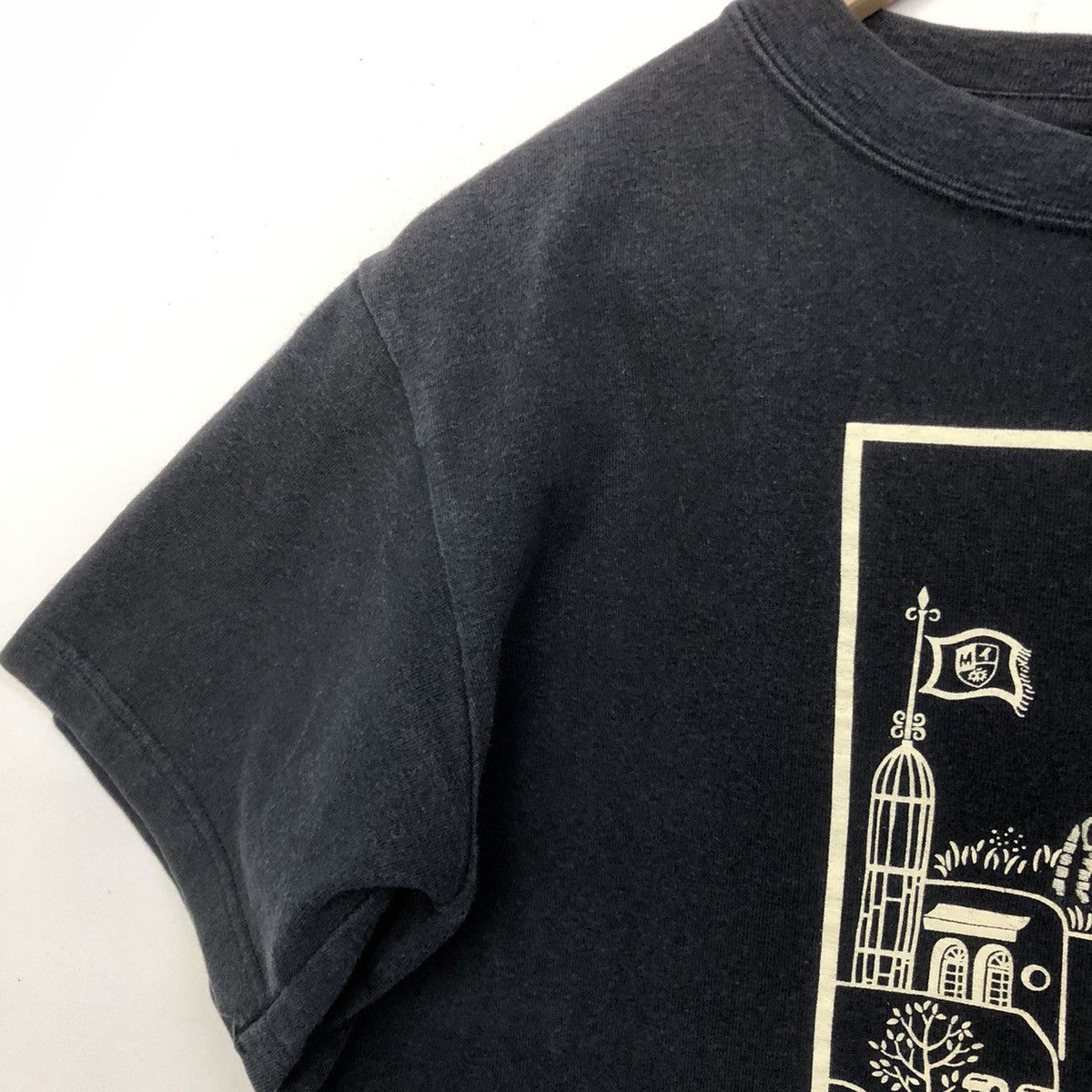 Anime VINTAGE GHIBLI MUSEUM MITAKA ANIME TSHIRT Size US M / EU 48-50 / 2 - 6 Thumbnail