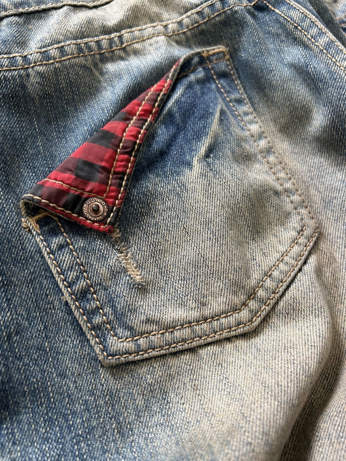Japanese Brand Vintage Japanese Denim Distressed Mud Wash Jeans Size US 32 / EU 48 - 9 Thumbnail