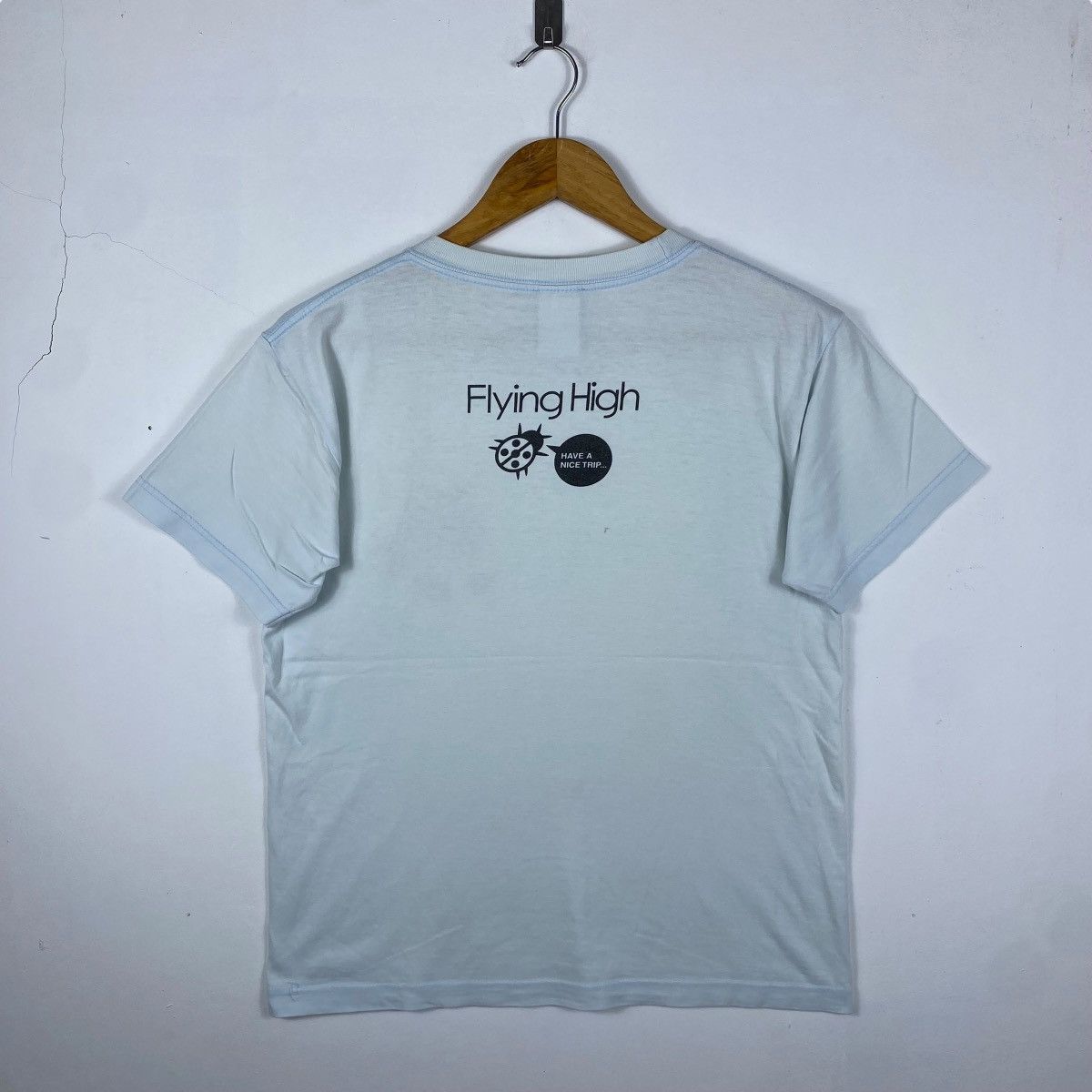 Beams Plus × Japanese Brand BEAMS PLUS Lady Bugs Flying High Graphic Tee Shirt Size US L / EU 52-54 / 3 - 4 Thumbnail