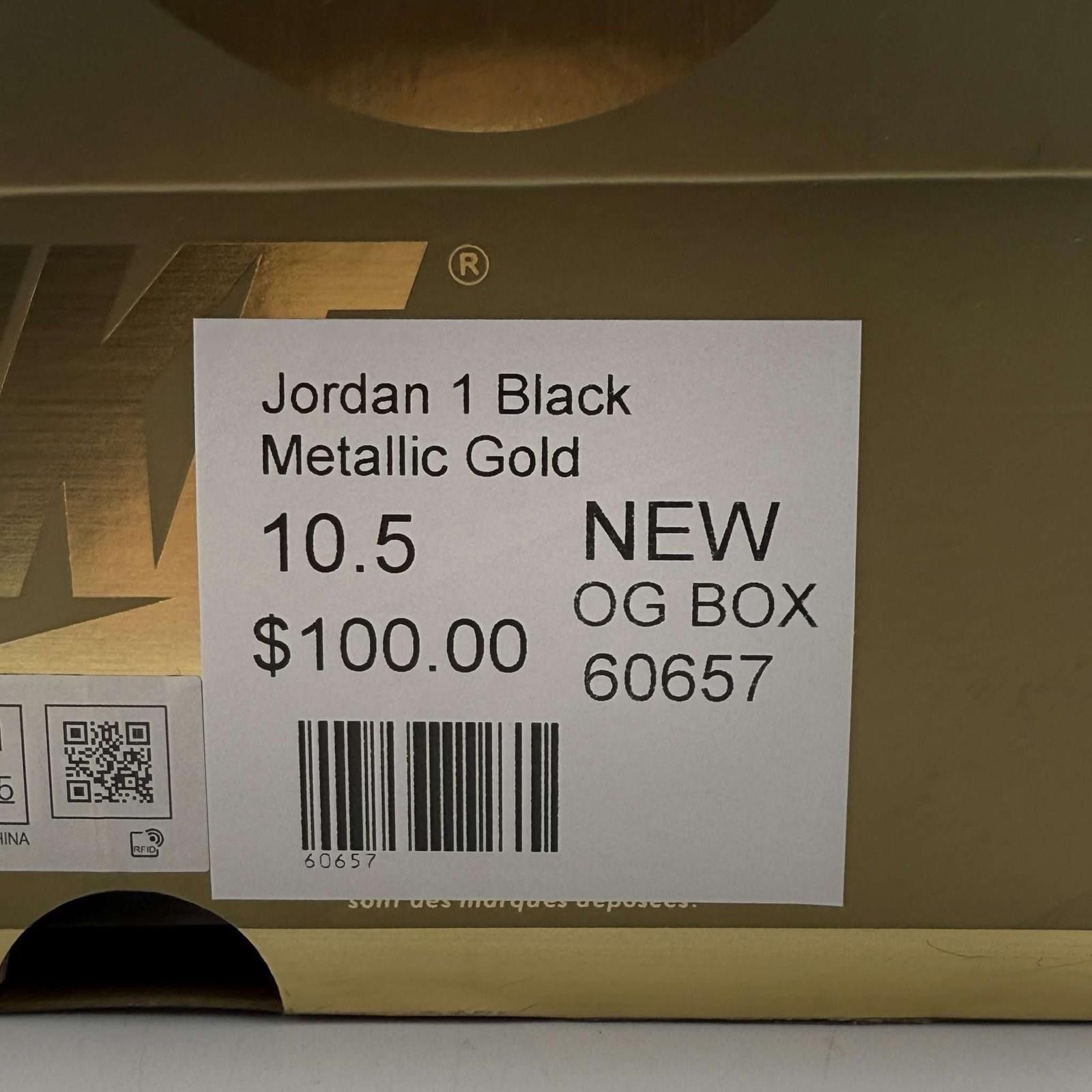 Nike Jordan 1 Black Metallic Gold 10.5 New Size US 10.5 / EU 43-44 - 8 Thumbnail