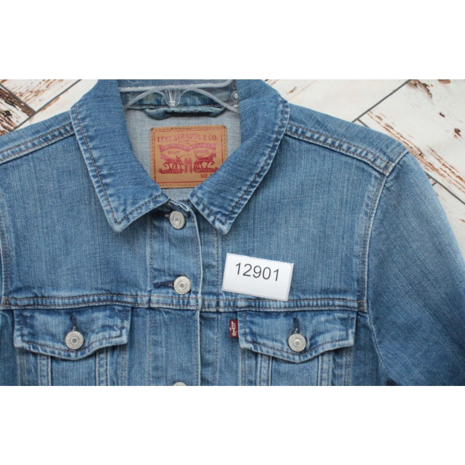 Levi's Levi’s Jean Trucker Jacket Women Medium Blue Denim Faded Distressed Levi Strauss Size 32" / US 10 / IT 46 - 7 Thumbnail