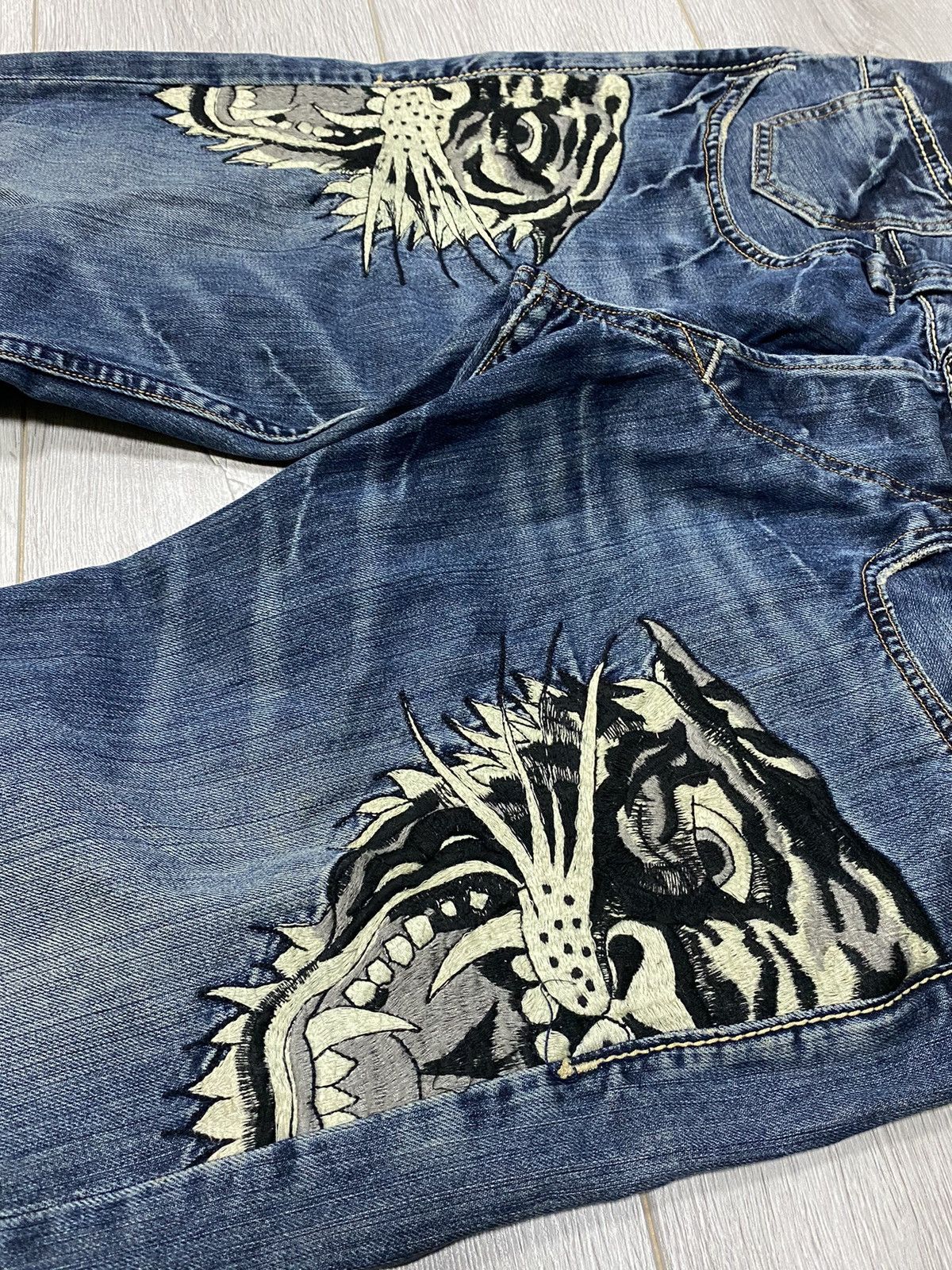 Ed Hardy Ed Hardy 🐯 tiger vintage big embro logo jeans Size US 36 / EU 52 - 4 Thumbnail