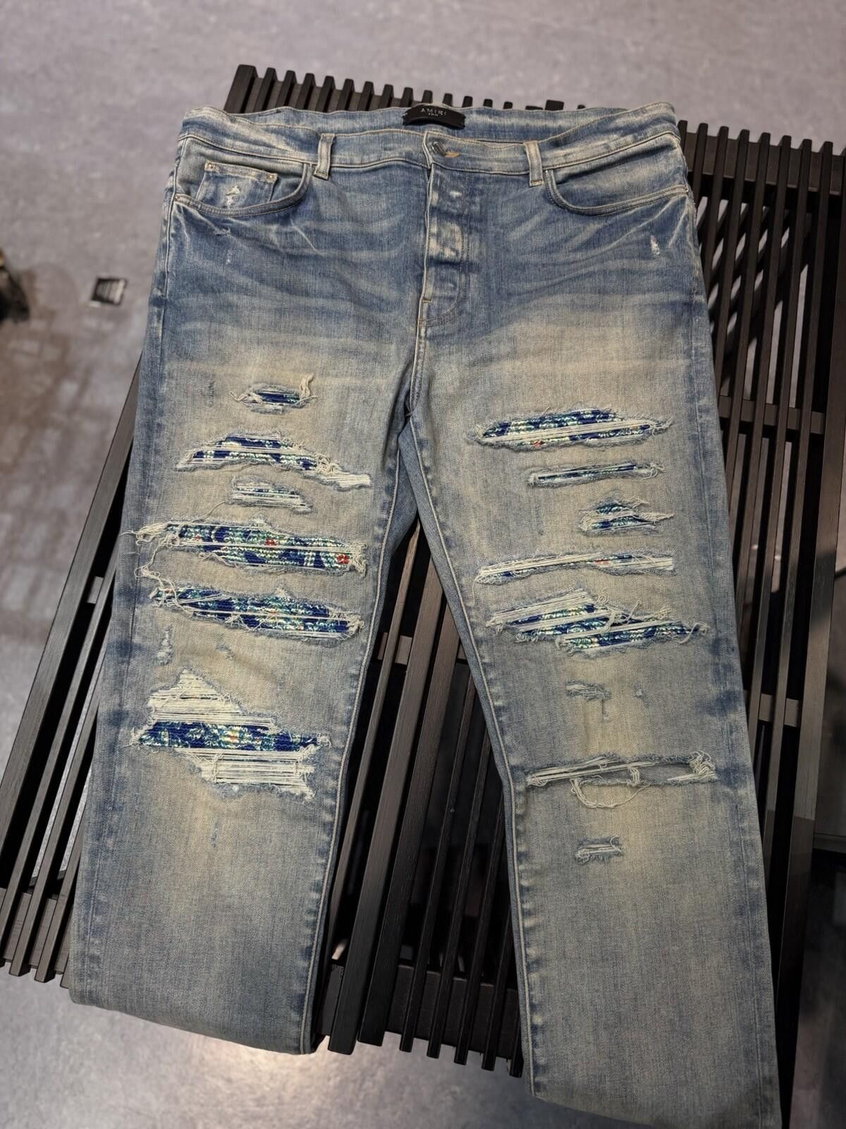 Amiri Size 38 - Amiri Blue MX1 Blue Patch Jeans 100% Authentic Size US 38 / EU 54 - 1 Thumbnail