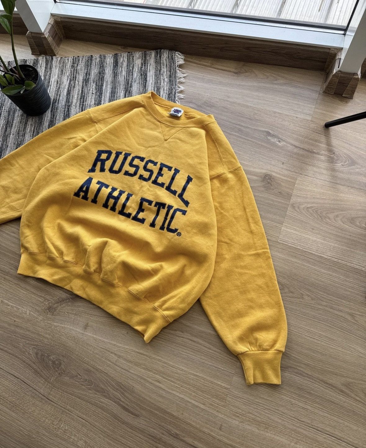 Russell Athletic × Vintage Vintage Russell Athletic 90s Made In USA Big logo sweatshirt Size US M / EU 48-50 / 2 - 4 Thumbnail