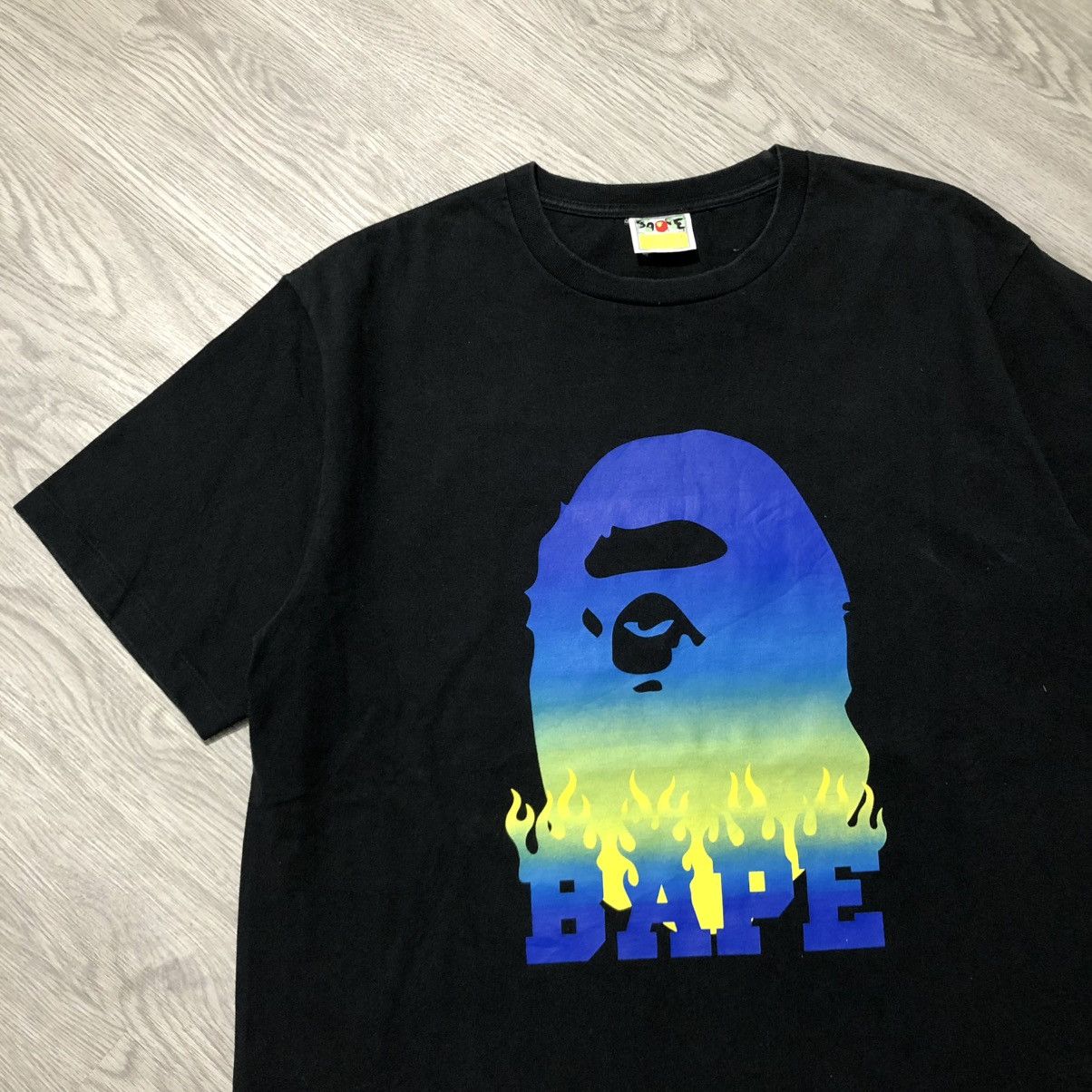 Bape Vintage Bape Blue Flame Head A Bathing Ape Big Logo T-shirt Size US XL / EU 56 / 4 - 3 Thumbnail