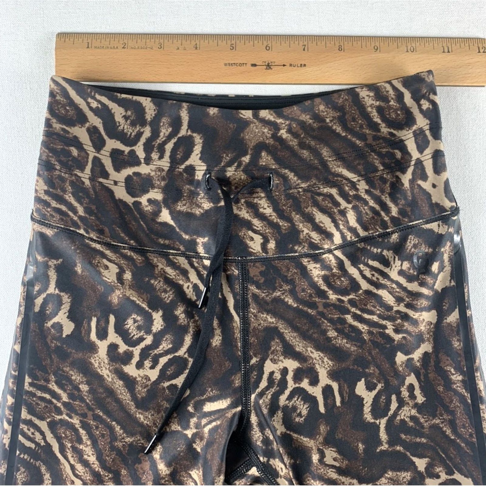 Good American VINTAGE Good American LEGGINGS WOMENS SIZE 0 CHEETAH PRINT YOGA PANTS 21X26 Brown Regular Womens Pants Size 25" / US 0 / IT 36 - 5 Thumbnail