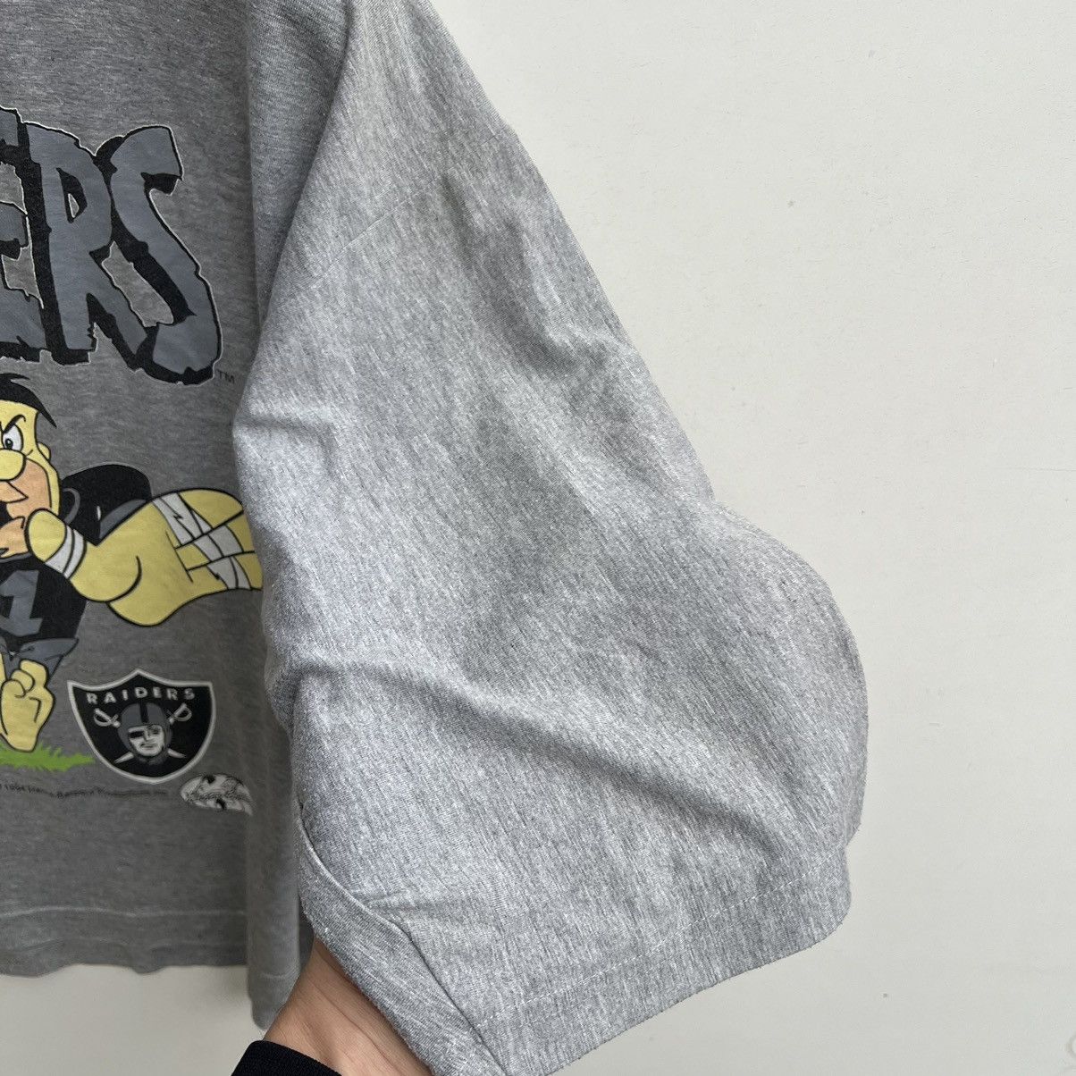 NFL × Vintage 1994 RAIDERS FLINTSTONES RARE ARCHIVE BOXY FIT TEE Size US XL / EU 56 / 4 - 7 Thumbnail