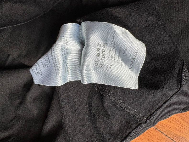Givenchy Givenchy FW22 Givenchy Archetype Series Letter Logo Printe Size US M / EU 48-50 / 2 - 4 Thumbnail