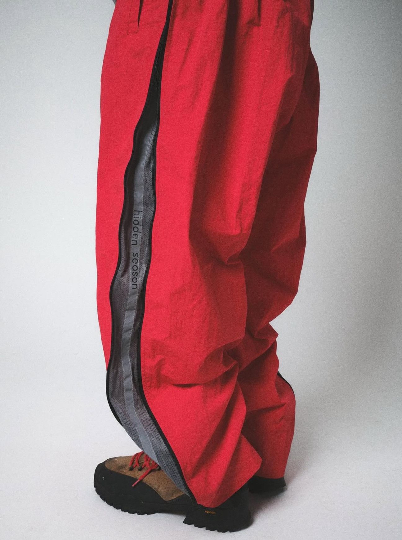 Other Hidden Season Red Baggy Nylons Size US 40 / EU 56 - 2 Thumbnail
