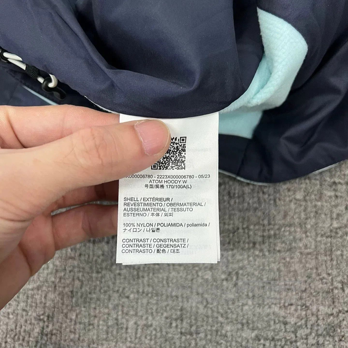 Arc'teryx arc'teryx ice blue cotton jacket size L. Size US L / EU 52-54 / 3 - 5 Thumbnail